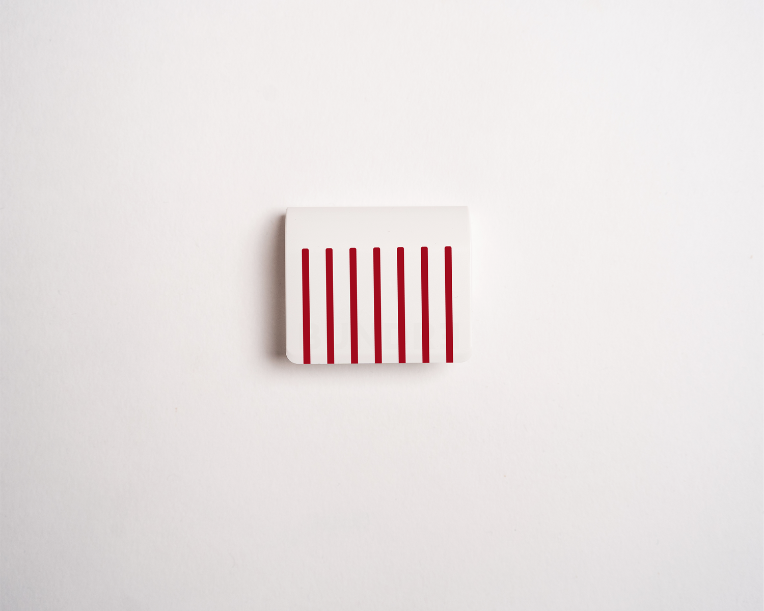 BUNDRE red stripes